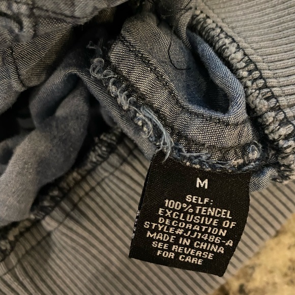 Jacket - Picture 4 of 7